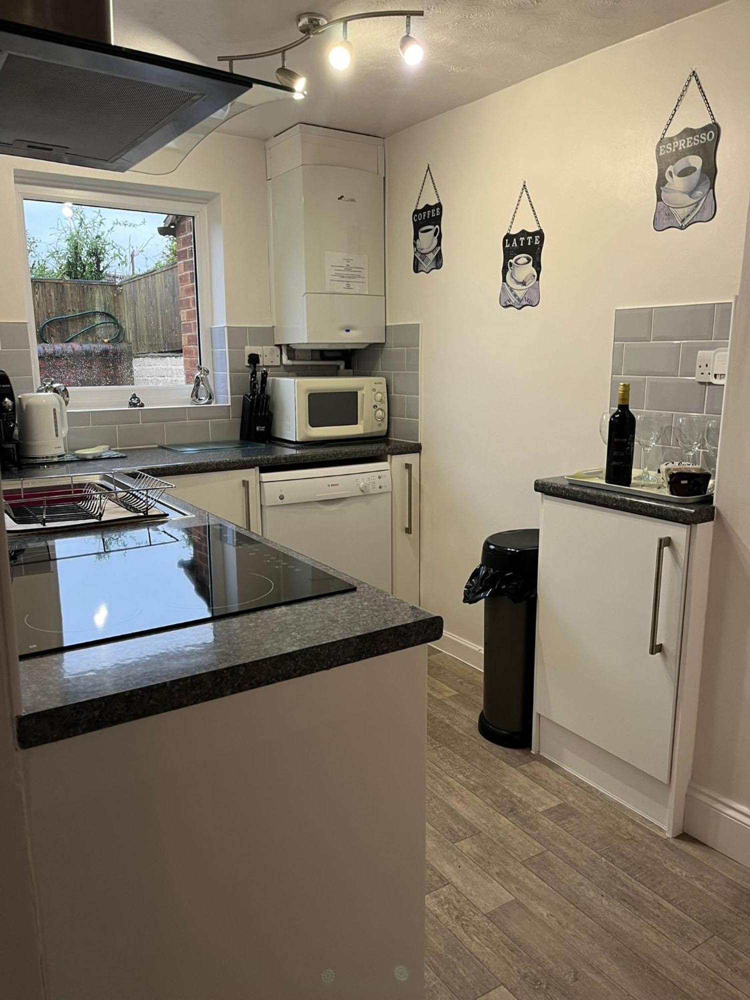 City Of Chester Award Winning Cottage -Pixie Terrace Chester Exterior photo